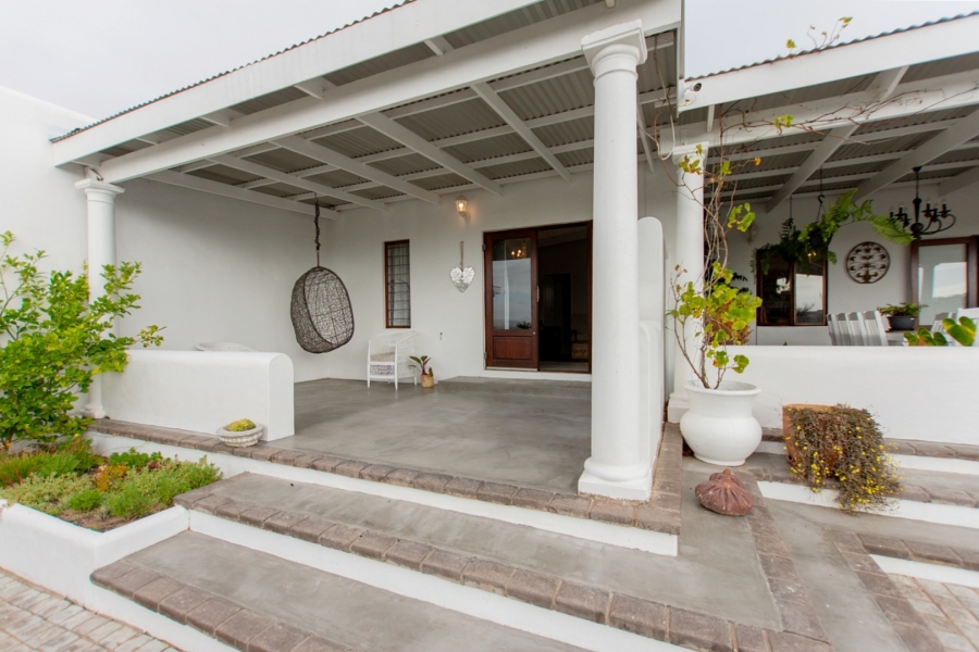 7 Bedroom Property for Sale in Paternoster Western Cape